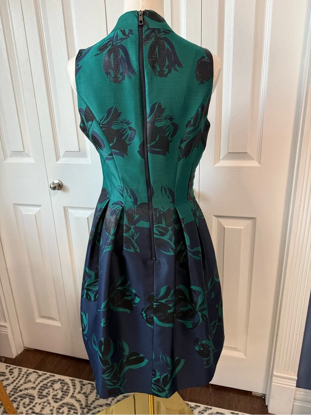 Vince Camuto Emerald & Navy Floral Jacquard Fit & Flare Cocktail Dress Sz 4 - Picture 3 of 12